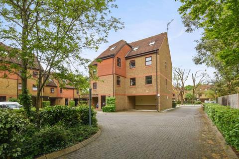 1 bedroom flat for sale, Pursewardens Close, London, W13