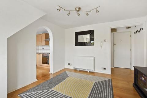 1 bedroom flat for sale, Pursewardens Close, London, W13