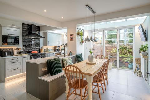 3 bedroom semi-detached house for sale, Oak Park Road, Stourbridge, DY8 5YE