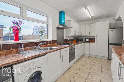 3 bedroom semi-detached house for sale, Campion Walk, Leicester