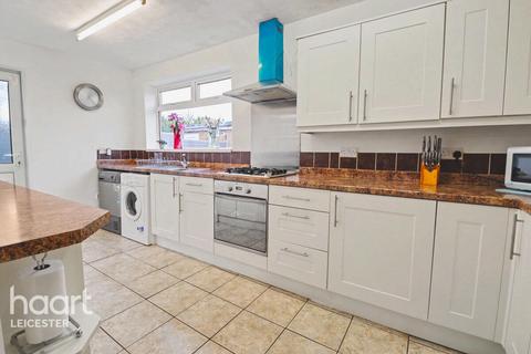 3 bedroom semi-detached house for sale, Campion Walk, Leicester