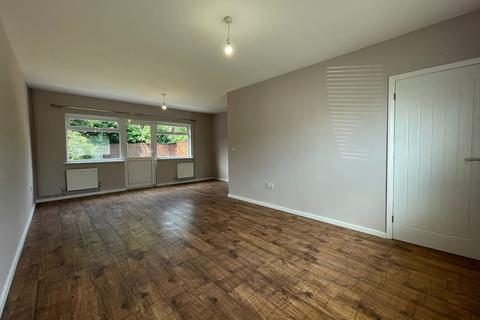 3 bedroom house to rent, Aldbourne Road, Slough SL1