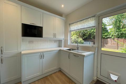3 bedroom house to rent, Aldbourne Road, Slough SL1