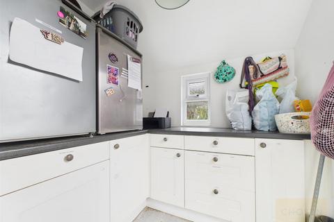 3 bedroom semi-detached house for sale, Melville Road, Churchdown, Gloucester