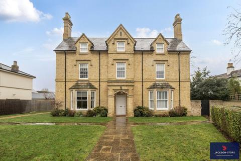 undefined, Ampthill Road, Silsoe, Bedford, Bedfordshire, MK45