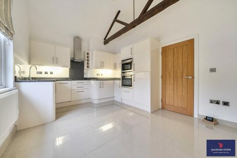 undefined, Ampthill Road, Silsoe, Bedford, Bedfordshire, MK45