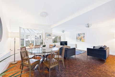 undefined, Paddock Gardens, Alveston, Bristol, South Gloucestershire, BS35