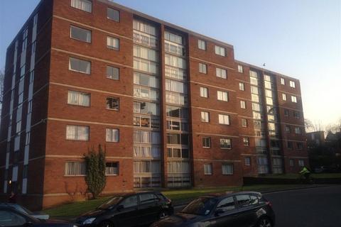 undefined, Lyndwood Court