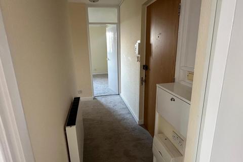 undefined, Lyndwood Court
