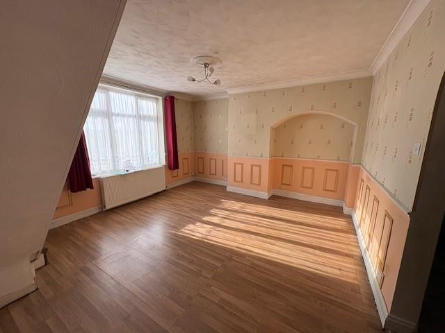 Lounge 2.jpg
