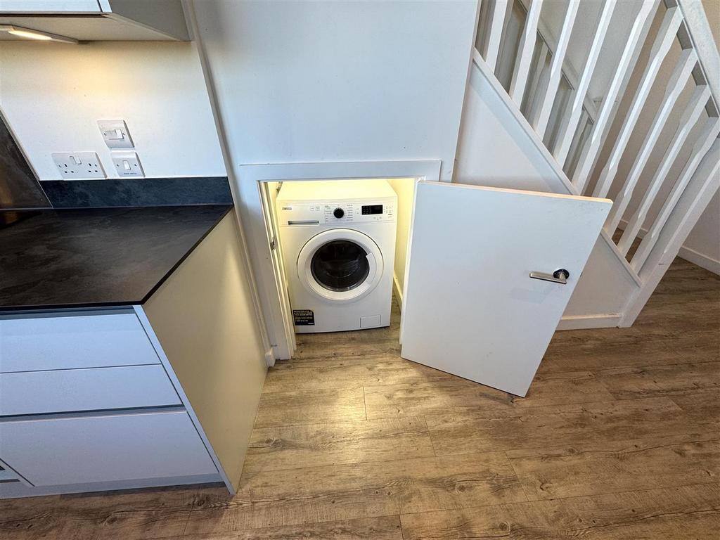 Washer dryer.jpg
