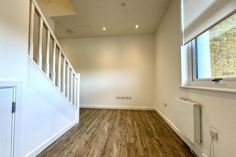 1 bedroom apartment to rent, 4-16 London Road, Staines-Upon-Thames TW18