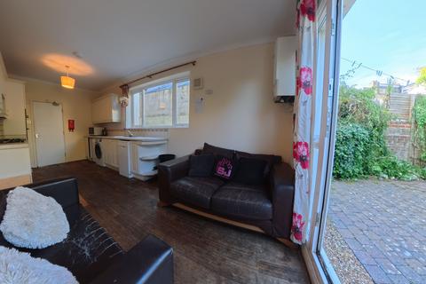undefined, Brading Road, Brighton