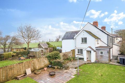 3 bedroom end of terrace house for sale, Egloskerry, Launceston