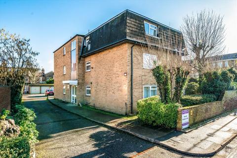 undefined, Gumley Gardens, Isleworth TW7