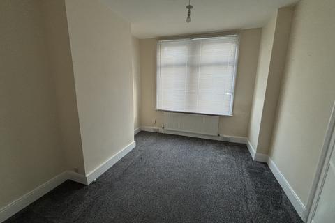 3 bedroom house to rent, Lester Road, Chatham, ME4