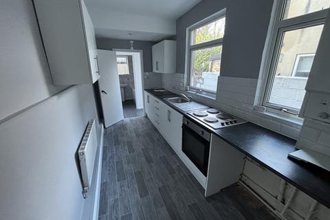 3 bedroom house to rent, Lester Road, Chatham, ME4
