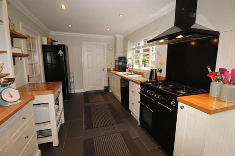 undefined, Glenview Rise, Newbridge NP11