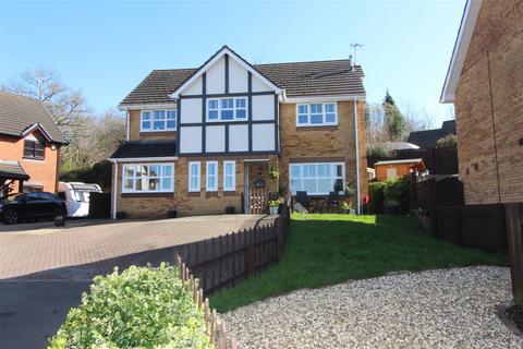 4 bedroom detached house for sale, Glenview Rise, Newbridge NP11