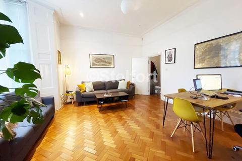 2 bedroom flat to rent, Queens Drive, London N4