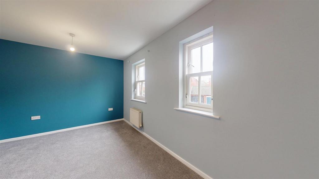 Wilfred Owen Close, 6, Bedroom 1..jpg