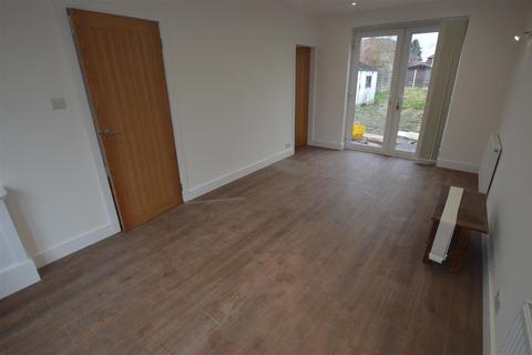 3 bedroom house to rent, St Davids Road, Stockport SK8