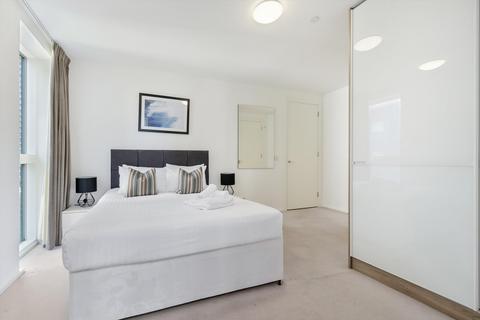 2 bedroom flat to rent, Clover Court, London, E14.