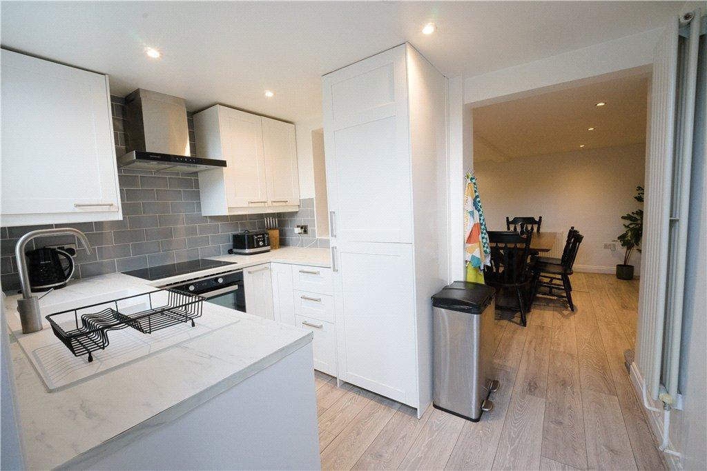 Kitchen/Dining Area