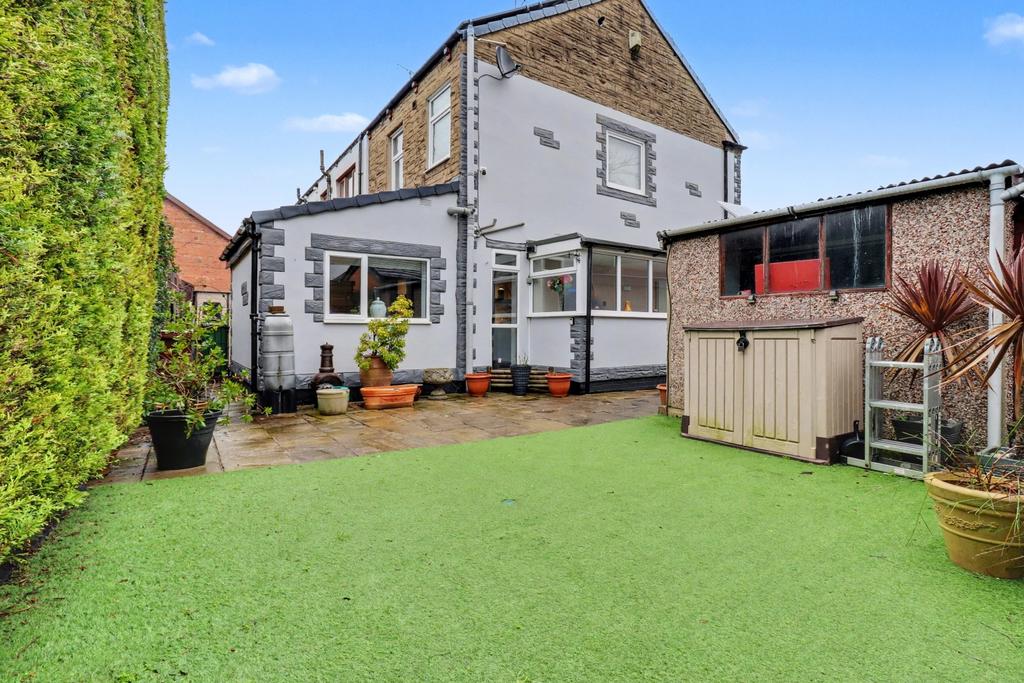 2- Rob Hammond Ewe Move Pontefract