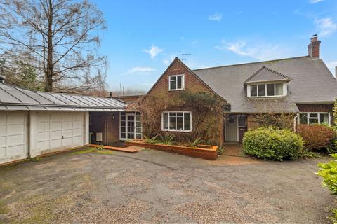 4 bedroom detached house for sale, Walwyn Road, Colwall