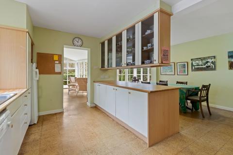 4 bedroom detached house for sale, Walwyn Road, Colwall