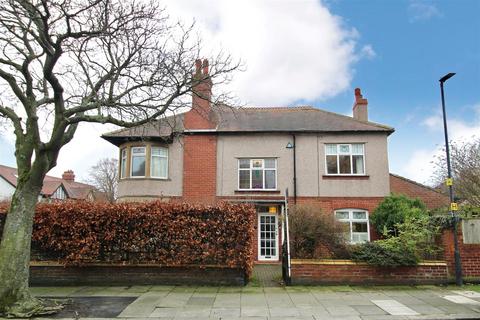 4 bedroom semi-detached house for sale, Davison Avenue, Whitley Bay