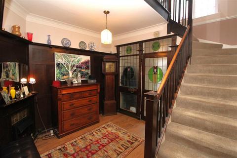 4 bedroom semi-detached house for sale, Davison Avenue, Whitley Bay