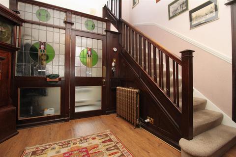 4 bedroom semi-detached house for sale, Davison Avenue, Whitley Bay