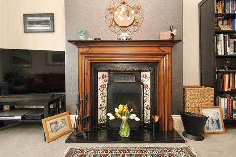 4 bedroom semi-detached house for sale, Davison Avenue, Whitley Bay