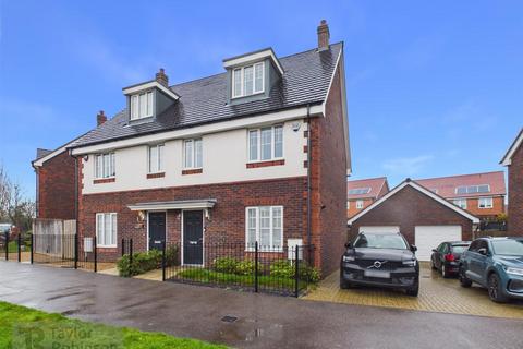 Foxglove Drive, Crawley