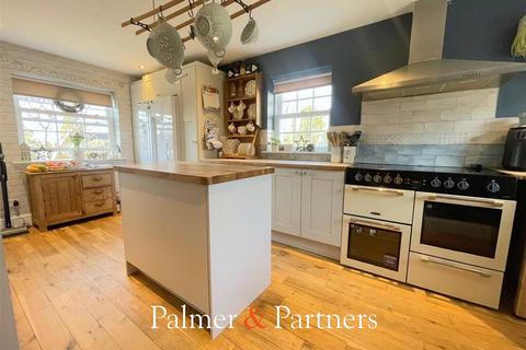 4 bedroom detached house for sale, Smythes Green, Layer Marney, Colchester, Essex, CO5