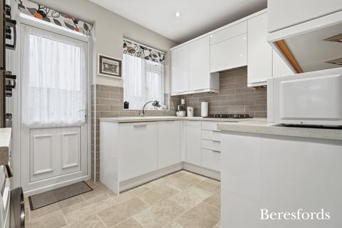 3 bedroom detached house for sale, River Drive, Upminster, RM14