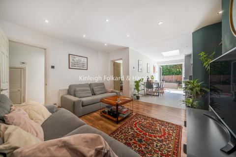 undefined, Perth Close, London, SW20