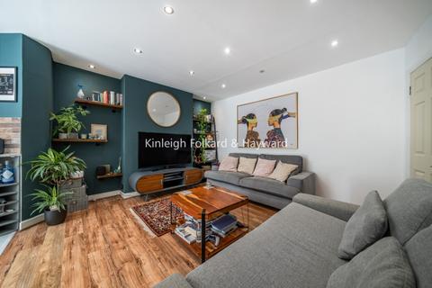 undefined, Perth Close, London, SW20