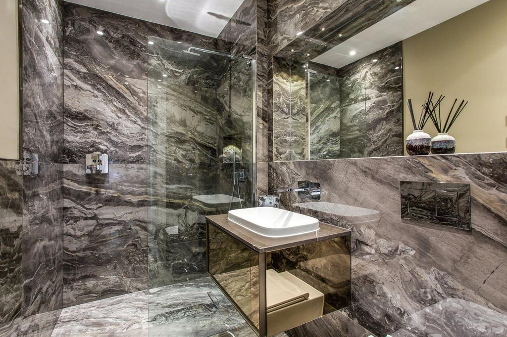En Suite Shower