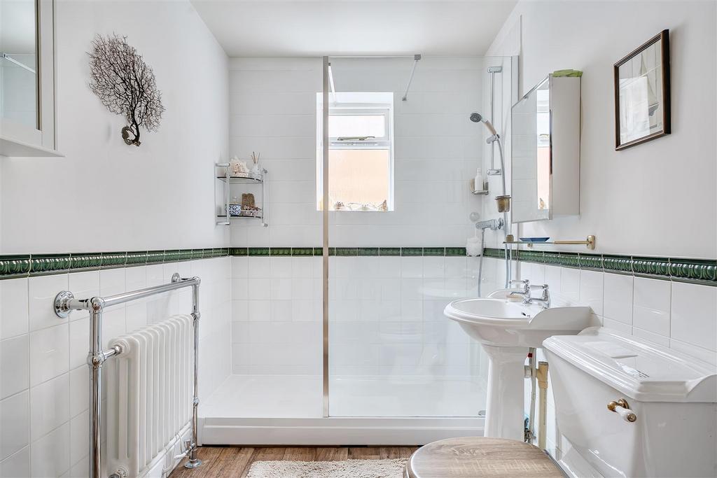Ensuite