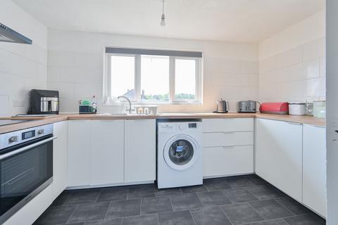 1 bedroom flat for sale, Scottswood Road, Bushey, WD23