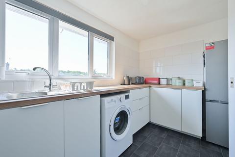 1 bedroom flat for sale, Scottswood Road, Bushey, WD23