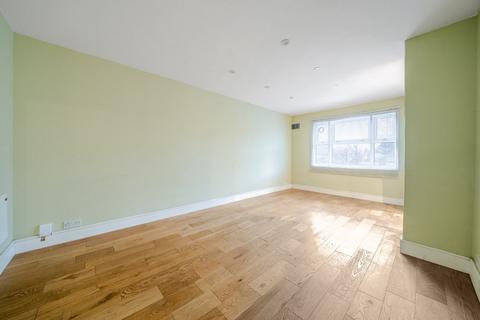 2 bedroom flat to rent, Taylor Close, Hounslow, TW3