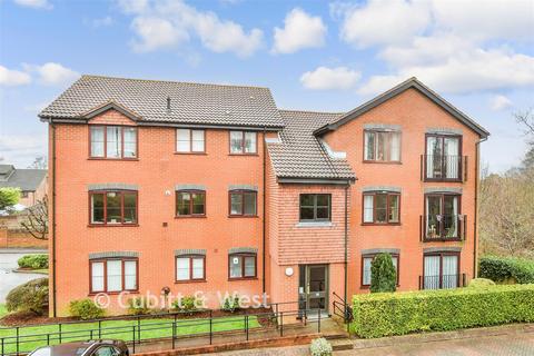 2 bedroom ground floor flat for sale, St. James House, Banstead SM7