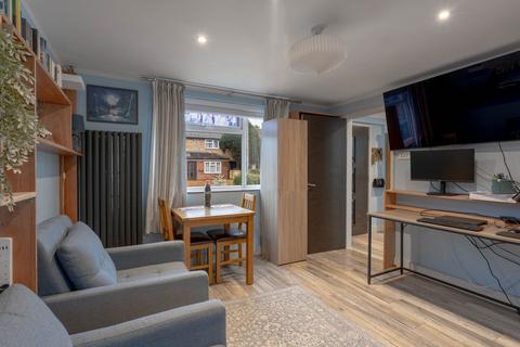 3 bedroom semi-detached house for sale, Finch Road, Cambridge, CB4