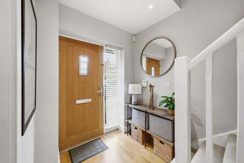 4 bedroom semi-detached house for sale, Middleton Close, Cambridge, CB4