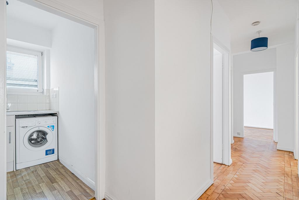 Kitchen/Hall