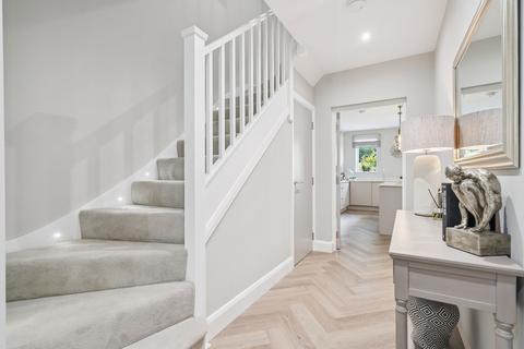 undefined, Victoria Close, Rickmansworth WD3